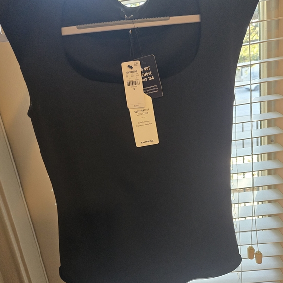 Express Black Body Contour Top - Picture 3 of 4
